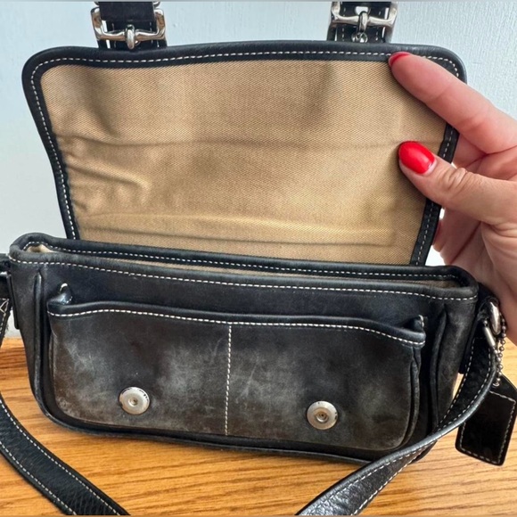 Vintage Coach crossbody bag - Picture 7 of 11